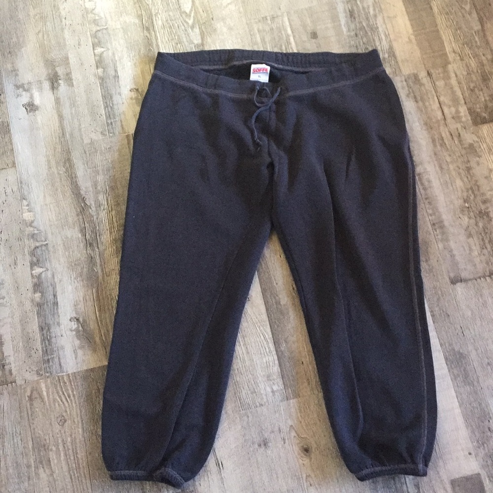 Basic Soffe capri sweats